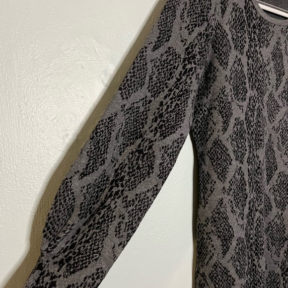 WAYF balloon sleeve grey knit sweater dress Bodycon‎ flattering mature - Picture 5 of 6